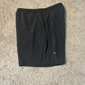 Mens black Lulu Lemon workout shorts 7” inseam Medium